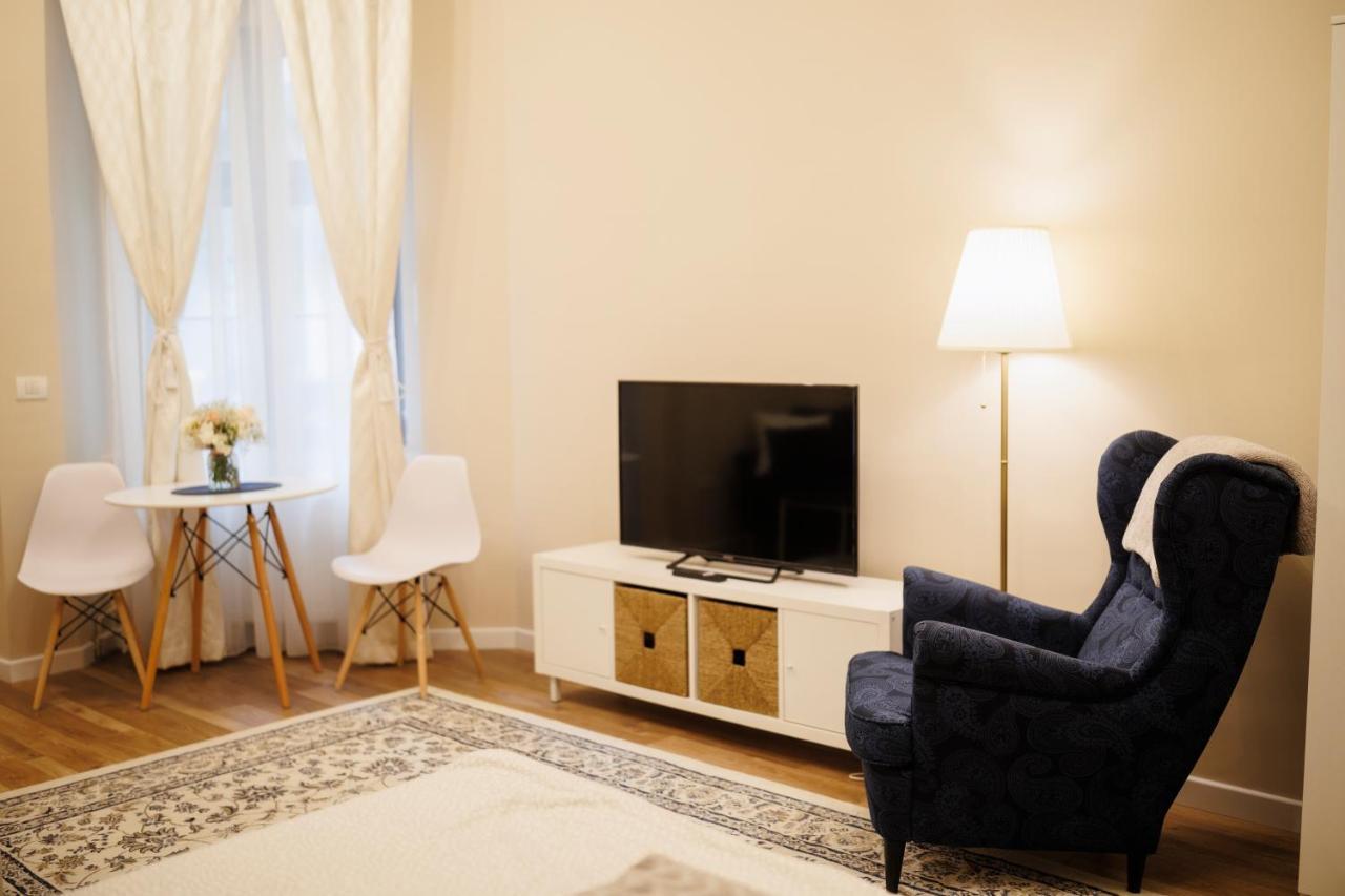 Jolie Flat In The Heart Of The City Timişoara Eksteriør billede