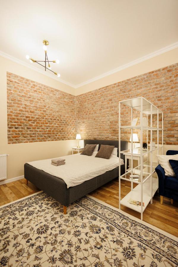 Jolie Flat In The Heart Of The City Timişoara Eksteriør billede